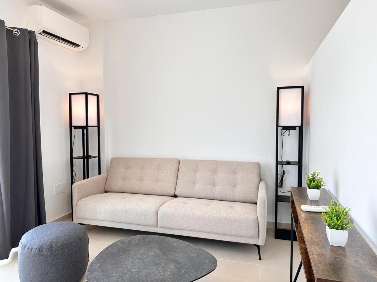 Carabeo 26 Boutique Studio Casasol Нерха Екстер'єр фото