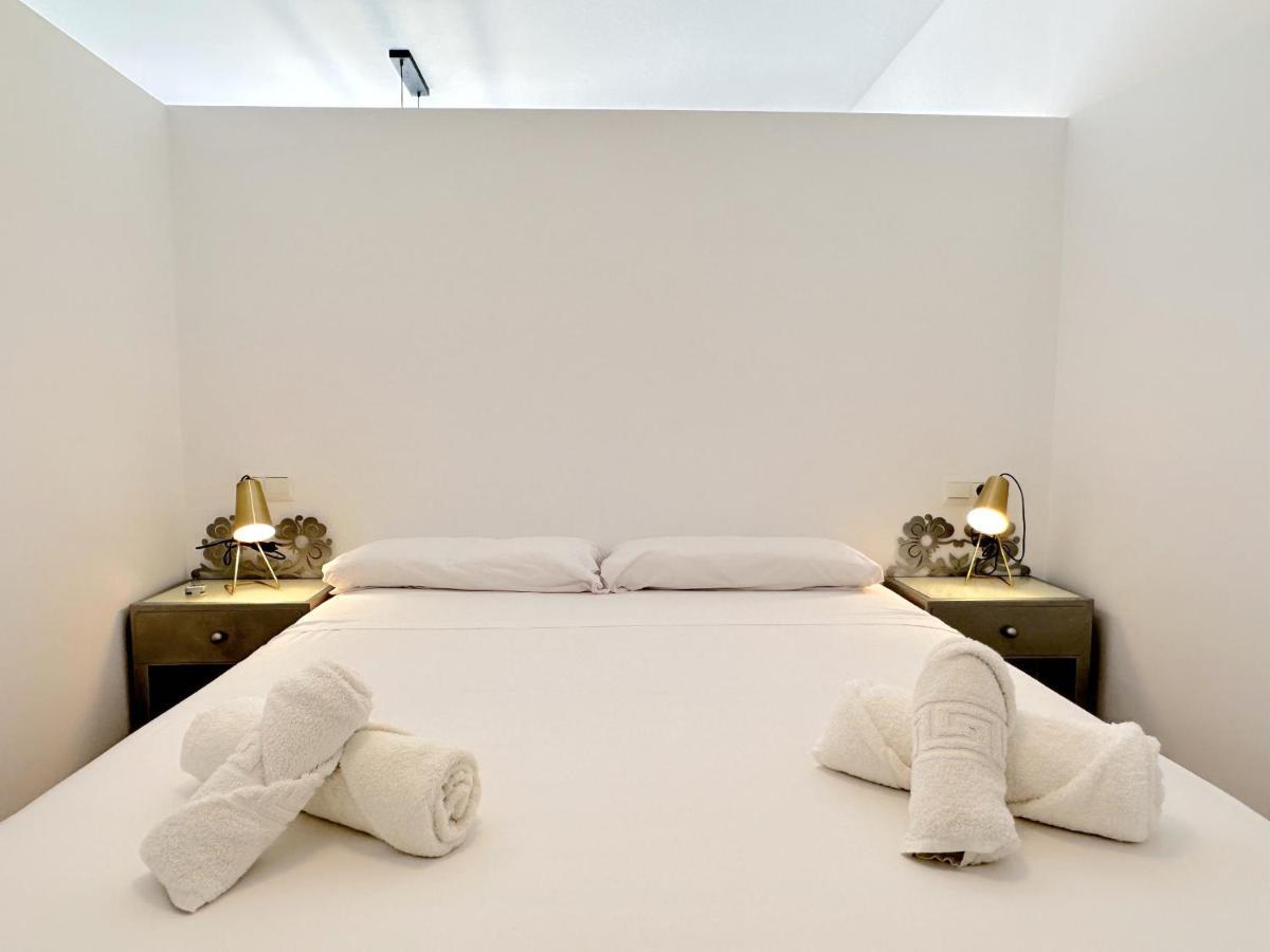 Carabeo 26 Boutique Studio Casasol Нерха Екстер'єр фото